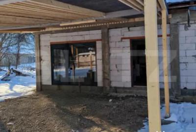 Casă cu 4 camere cu Teren 867 Mp în Central - 11