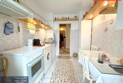 Apartament cu 2 camere decomandat în Micro 17 - 8