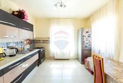 Casa individuala 5 dormitoare si teren 804 mp-Baciu Sacele - 9