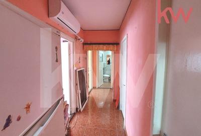 Apartament cu 3 camere decomandat în Sărari - 3