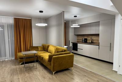 Apartament cu 3 camere decomandat, mobilat în Central