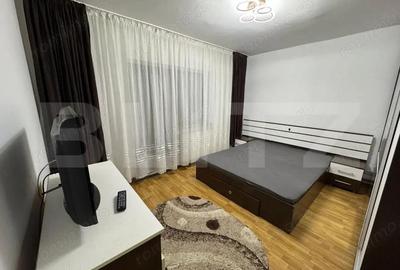 Apartament cu 3 camere decomandat în Cornitoiu