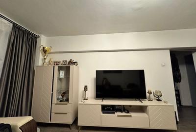 Apartament cu 3 camere decomandat în Panduri - 1