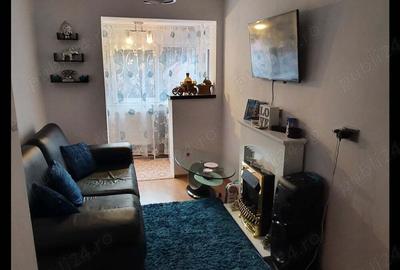 Apartament cu 4 camere decomandat în Central - 2