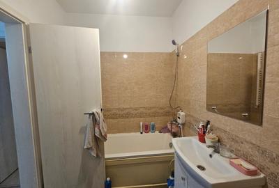 Apartament cu 2 camere în Apărătorii Patriei - 9