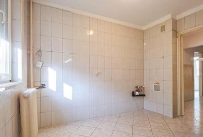 Apartament cu 3 camere decomandat în Drumul Taberei - 4