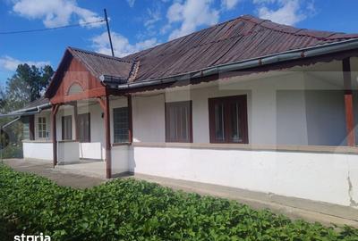 Casă cu 2 camere cu Teren 1680 Mp în Mihai Eminescu - 1