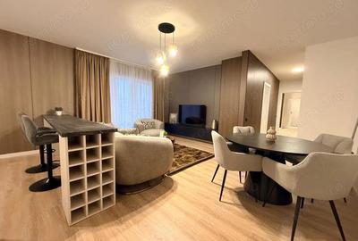 Apartament cu 3 camere decomandat în Florești