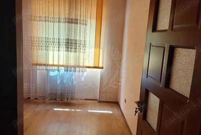Apartament cu 3 camere decomandat în Sud - 1
