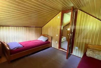 Casa de vacanta cu 4 camere, 1470 mp teren, Sugag - 8