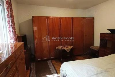 Casă cu 8 camere cu Teren 232 Mp în Rahova - 4
