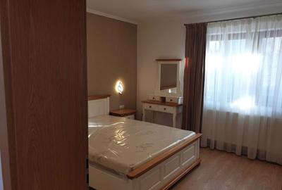 Apartament cu 3 camere decomandat, mobilat în Sub Arini - 3