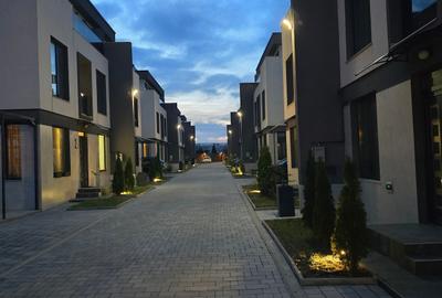 Mamaia Nord, P+2, finisaje de lux, predare la cheie, mobilat - utilat, parcare