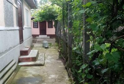 Casă cu 4 camere cu Teren 700 Mp în Grăjdana - 2