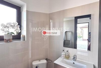 Casă cu 4 camere cu Teren 230 Mp în Lipoveni - 5