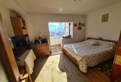 Apartament cu 3 camere decomandat, mobilat în Răcădău - 3