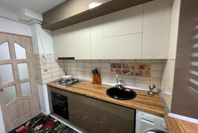 Apartament 2 camere-renovat-Podu Ros-etaj 2-bloc fara risc - 5