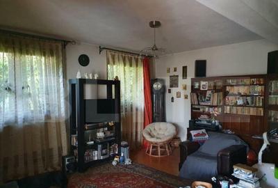 Casa cu 6 camere in Voiniceni - 2