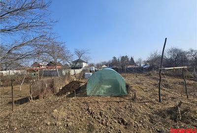 Teren de 2000 mp, în Calea Romanului - 2