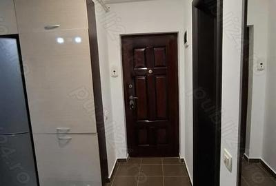 Apartament cu 2 camere decomandat în Roșu - 1