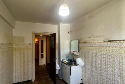 Apartament cu 3 camere decomandat în Tomis II - 14