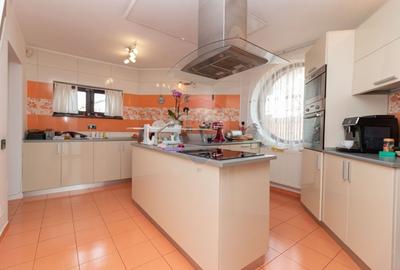 Casă cu 6 camere cu Teren 509 Mp în Vârteju - 3