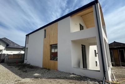 Casă individuală cu 5 camere cu Canalizare în Sânpetru - 2