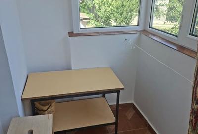Apartament cu 2 camere semidecomandat, mobilat în Fetești-Gară - 8