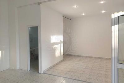 // SPATIU COMERCIAL//35 mp// CARAIMAN// - 3