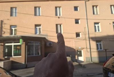 Apartament cu 3 camere decomandat în Central - 1