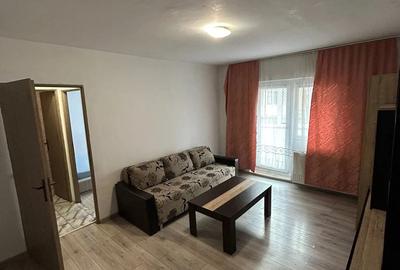 Inchiriez apartament - 2