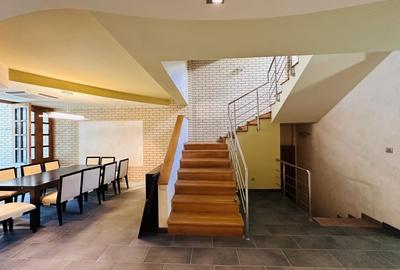 Duplex cu 12 camere cu Canalizare în Roșu - 13