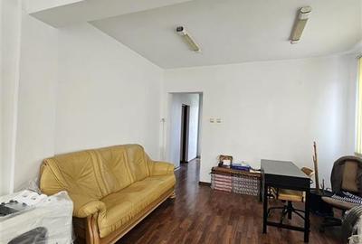 Spațiu comercial, de 240 mp, în Est - 11