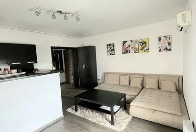 Apartament cu 2 camere semidecomandat, mobilat în Faleza Nord