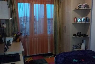 Apartament 4 camere decomandat Tractorul - 2