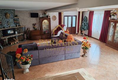 Casă cu 8 camere cu Teren 1600 Mp în Mândra - 14
