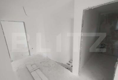 Casa 111 mp,pe 2 nivele cu 4 camere,570 mp teren,zona Valea - 5