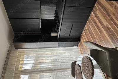 Persoana fizica, vand apartament cu 2 camere pe strada Porii, 52 mp+8,8 mp balcon - 2