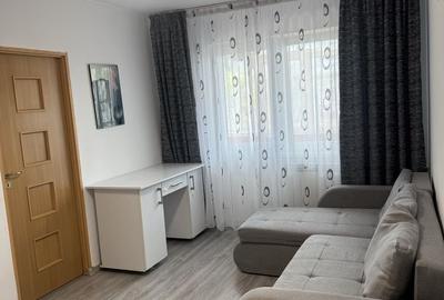 Apartament cu 2 camere semidecomandat în Km 4 - 6