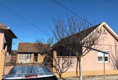 Casă cu 4 camere în Măderat - 2
