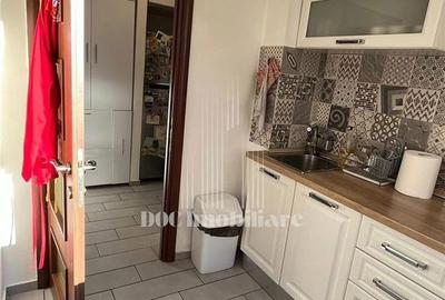 Apartament cu 3 camere semidecomandat în Tei - 12