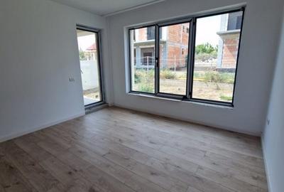 VILA P+2 DE VANZARE  - CENTRU - OVIDIU - LANGA LAC - - 11