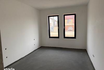 Casă cu 4 camere cu Teren 400 Mp în Central - 7