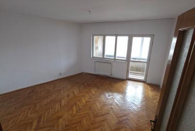 Apartament cu 2 camere decomandat în Central - 4