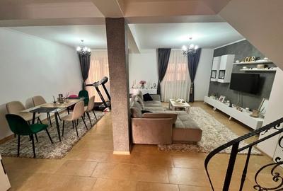 De vanzare-casa etaj-4 camere -Pantelimon ilfov- teren 239 mp - 1