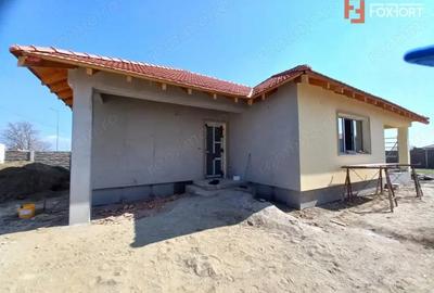 Casă cu Canalizare în Ghiroda