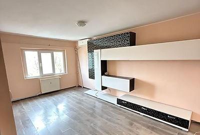 Apartament cu 3 camere decomandat în Țiglina 3