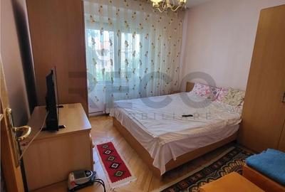 Apartament cu 3 camere decomandat în Valenta - 3