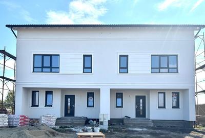 Duplex cu 5 camere cu Canalizare în Săcălaz - 1