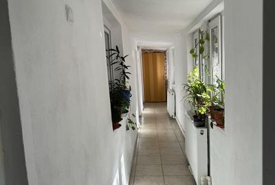 Casa cu 5 camere in zona D. Filipescu Posta teren 400mp Pret: 110.000 neg. - 4